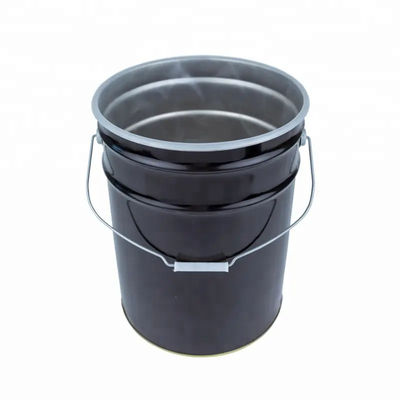 Đá màu đen và nắp 5 gallon với lớp lót nhựa chống rỉ sét và nắp cạnh hoa