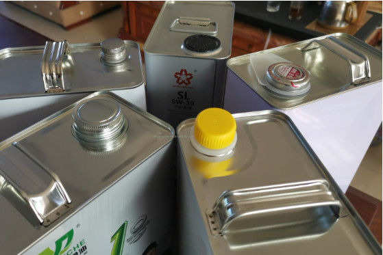 Square 4L F Style Motor Tin Oil Oblong Can với Spout cho dầu động cơ