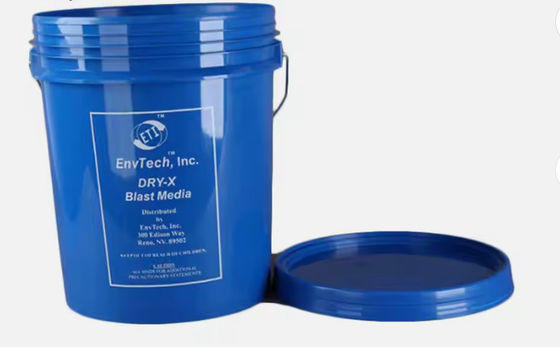 Thùng sơn nhựa 5 gallon với nắp đơn giản